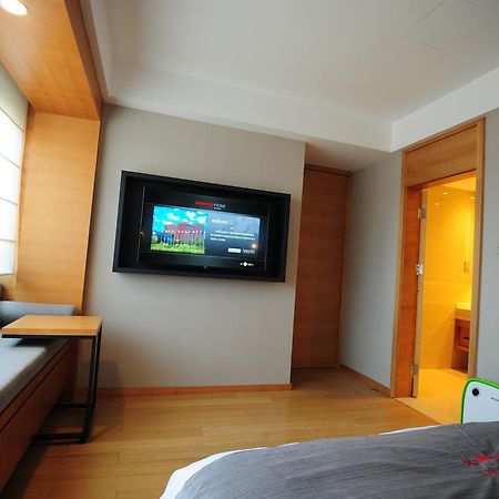 Intercity Hotel Qingdao Eksteriør bilde